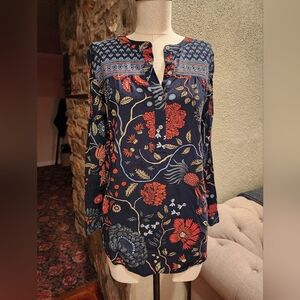 Floral Patterned Women's Top - Black and Red